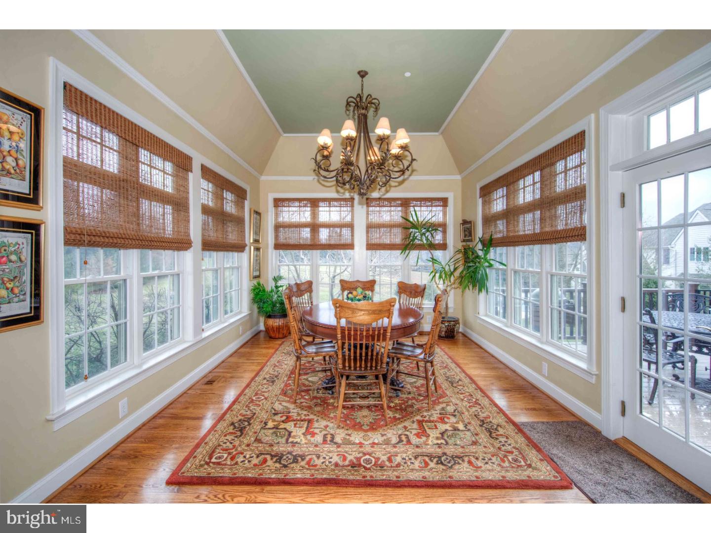 WHITEGATE - Residential