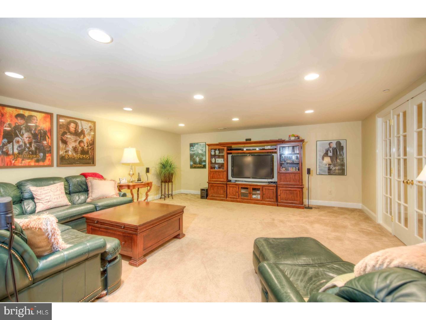 WHITEGATE - Residential