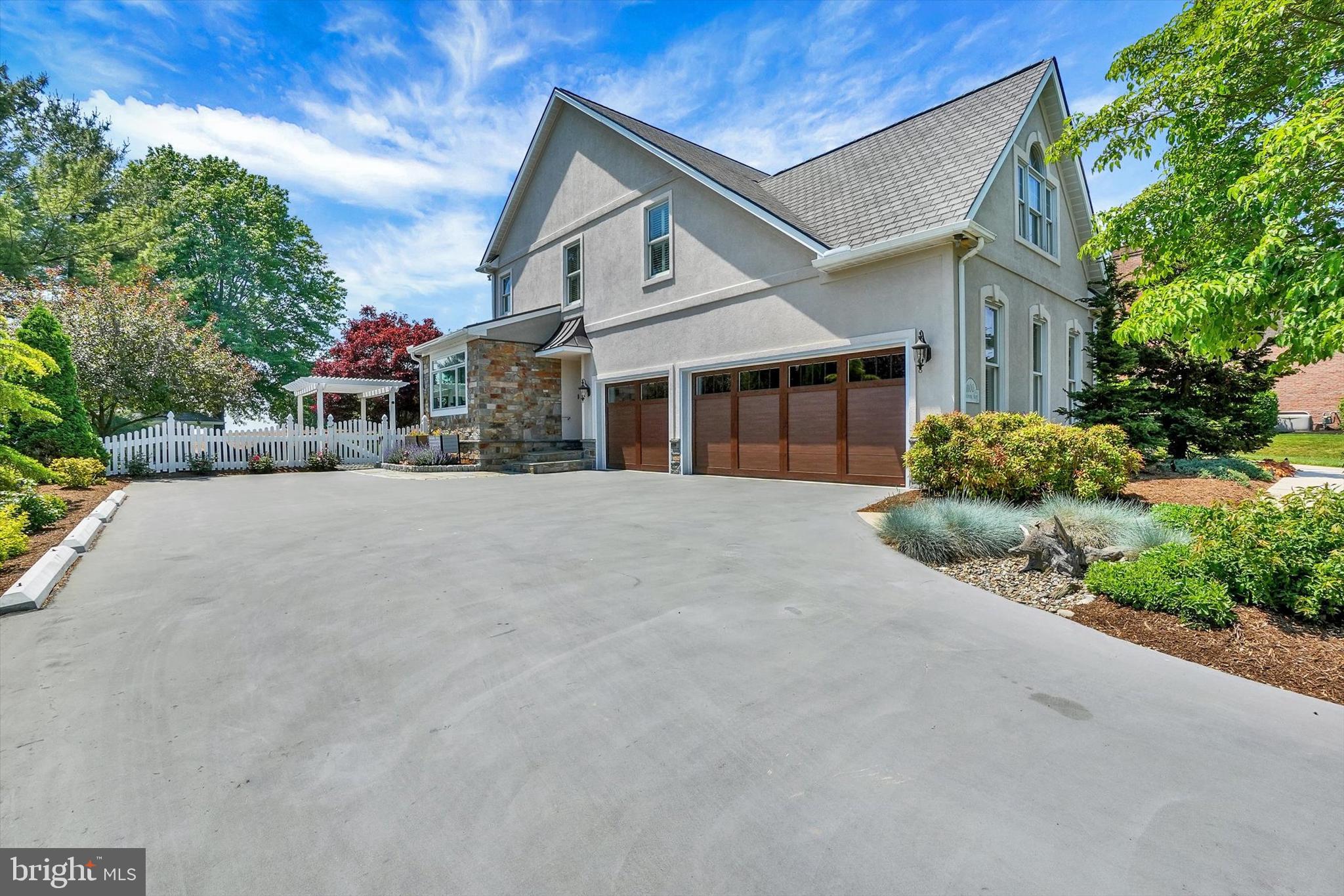 1100 WYNDSONG DRIVE