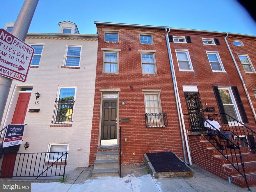 FURNISHED RENOVATED 3 BEDROOM and 3 FULL BATH Rowhome  in HOLLINS MARKET! This lovely home features 3 large bedrooms with 3 full baths, FURNISHED, wood floors in living room and dining room, breakfast nook, gourmet kitchen leading to rear fenced in patio. Open stairs leads to 2nd floor with 2 bedrooms (one with rear deck access) and 2 full baths, upper level has 3rd bedroom with full bath loft style suite with sitting room. This home is ready to go. All it needs is YOU! Make this your new DREAM HOME and start LIVING the CITY LIFE!