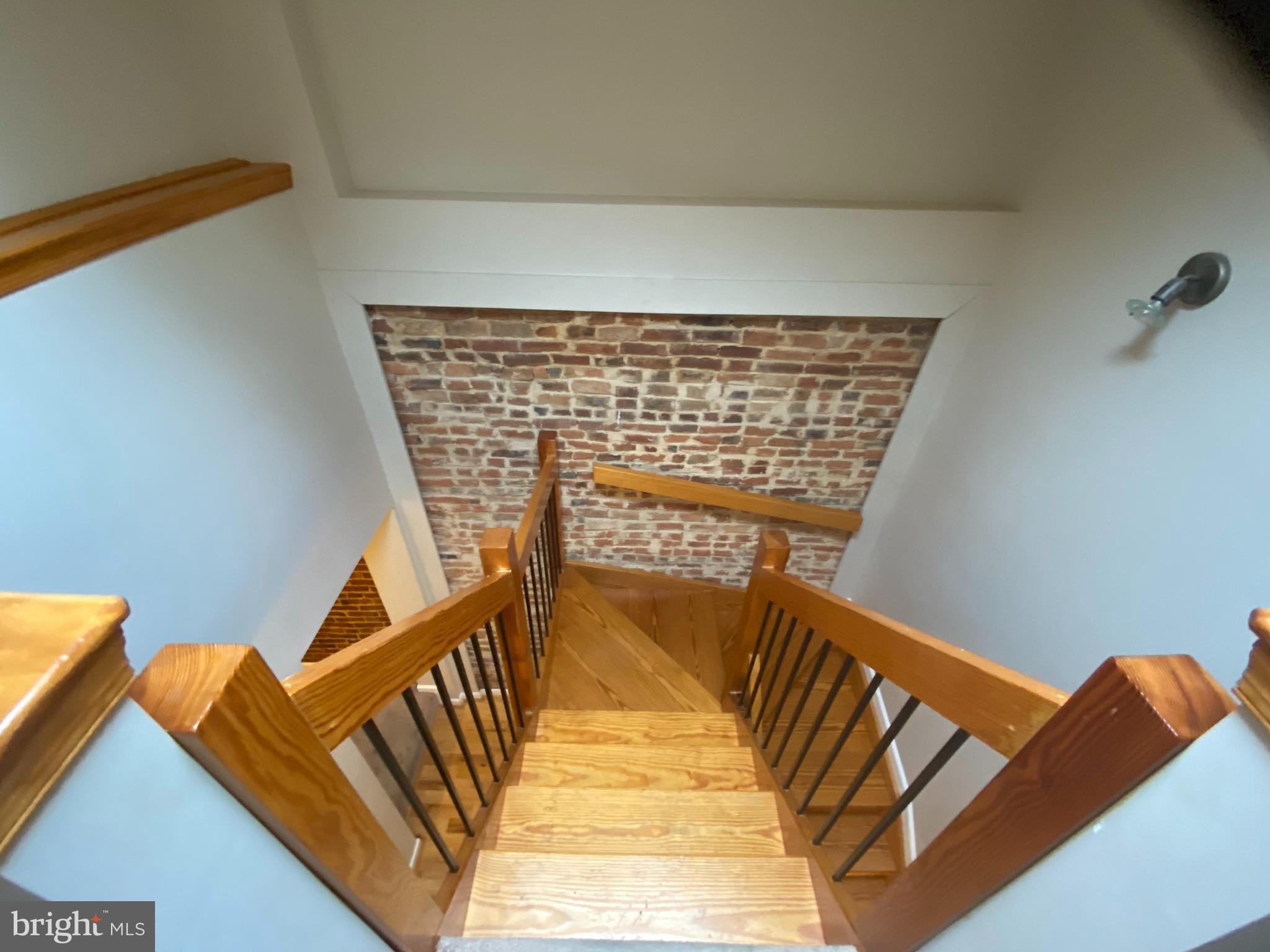 HOLLINS MARKET - Residential Lease