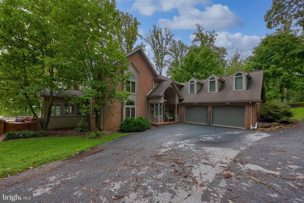 Photo of 325 Netzley Drive, DENVER, PA 17517 (MLS # PALA2096162)