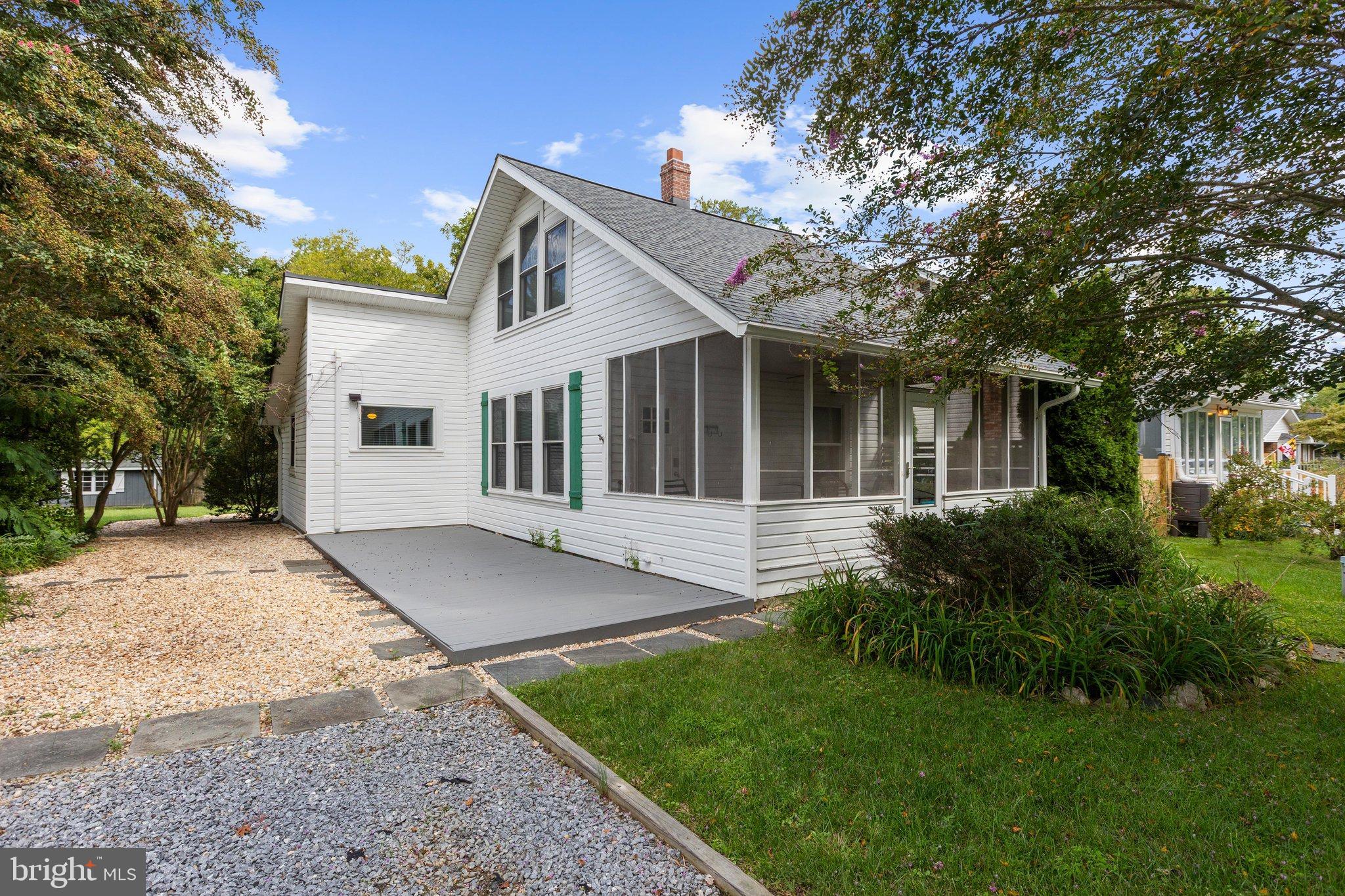 526 JAMES AVENUE