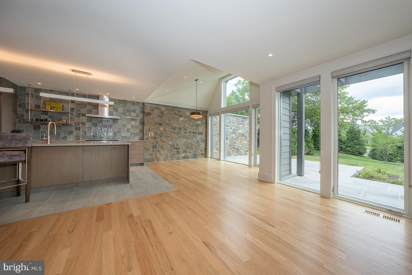 ARDROSSAN - Residential Lease