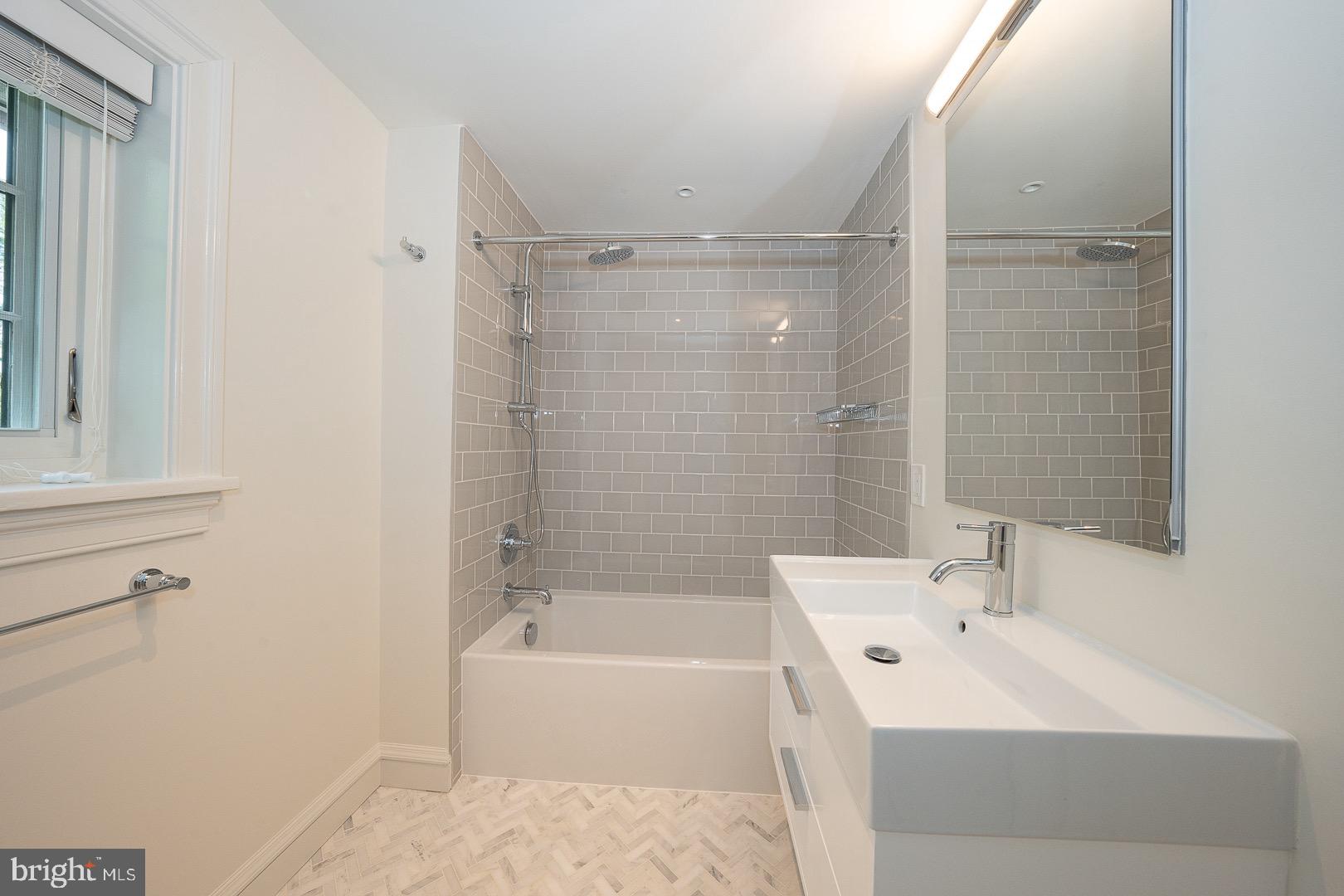 ARDROSSAN - Residential Lease