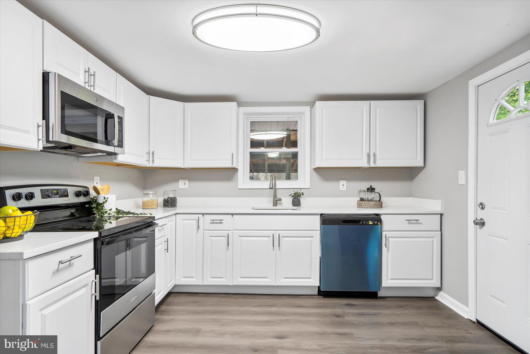 OAKLYN MANOR - Residential