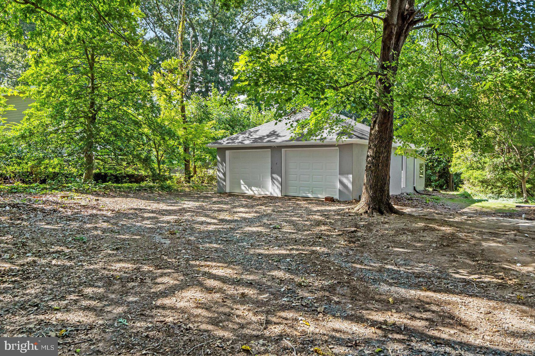 OAKLYN MANOR - Residential