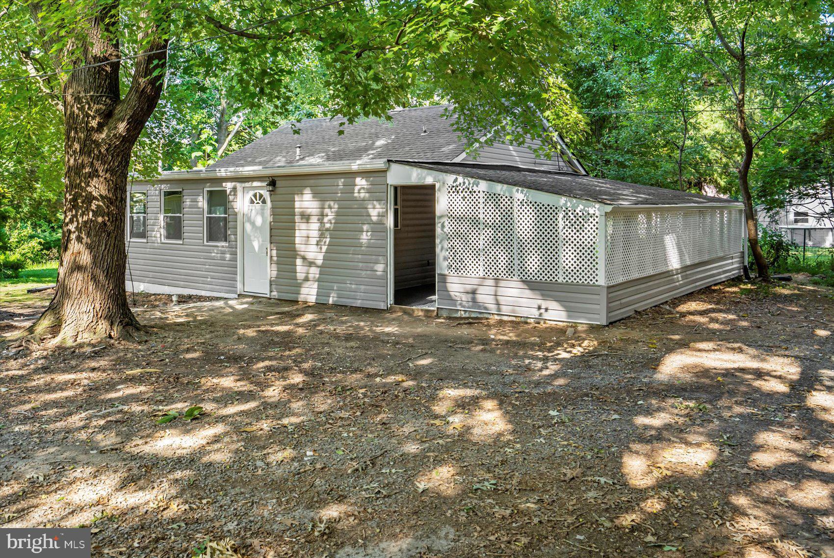 OAKLYN MANOR - Residential