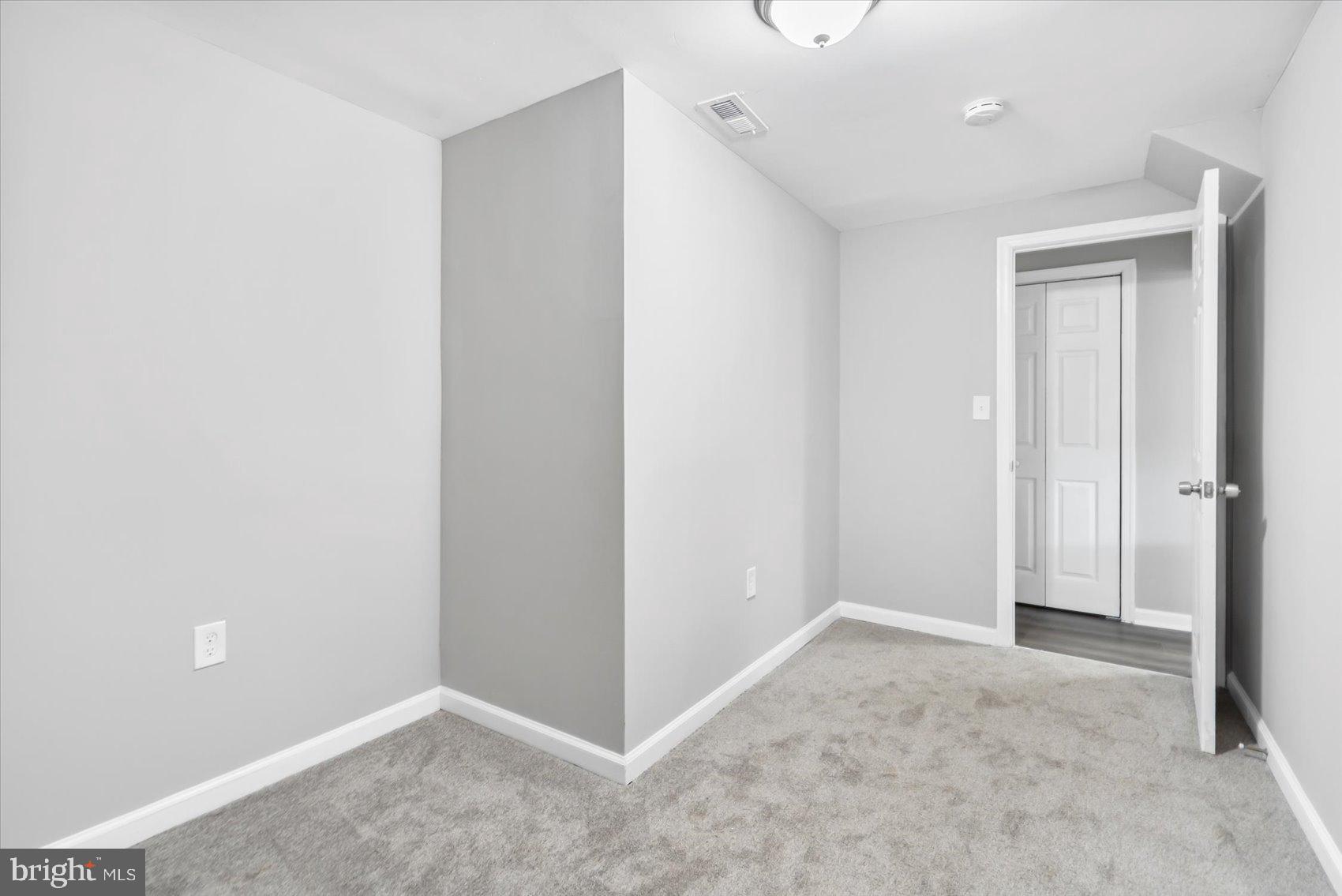 OAKLYN MANOR - Residential