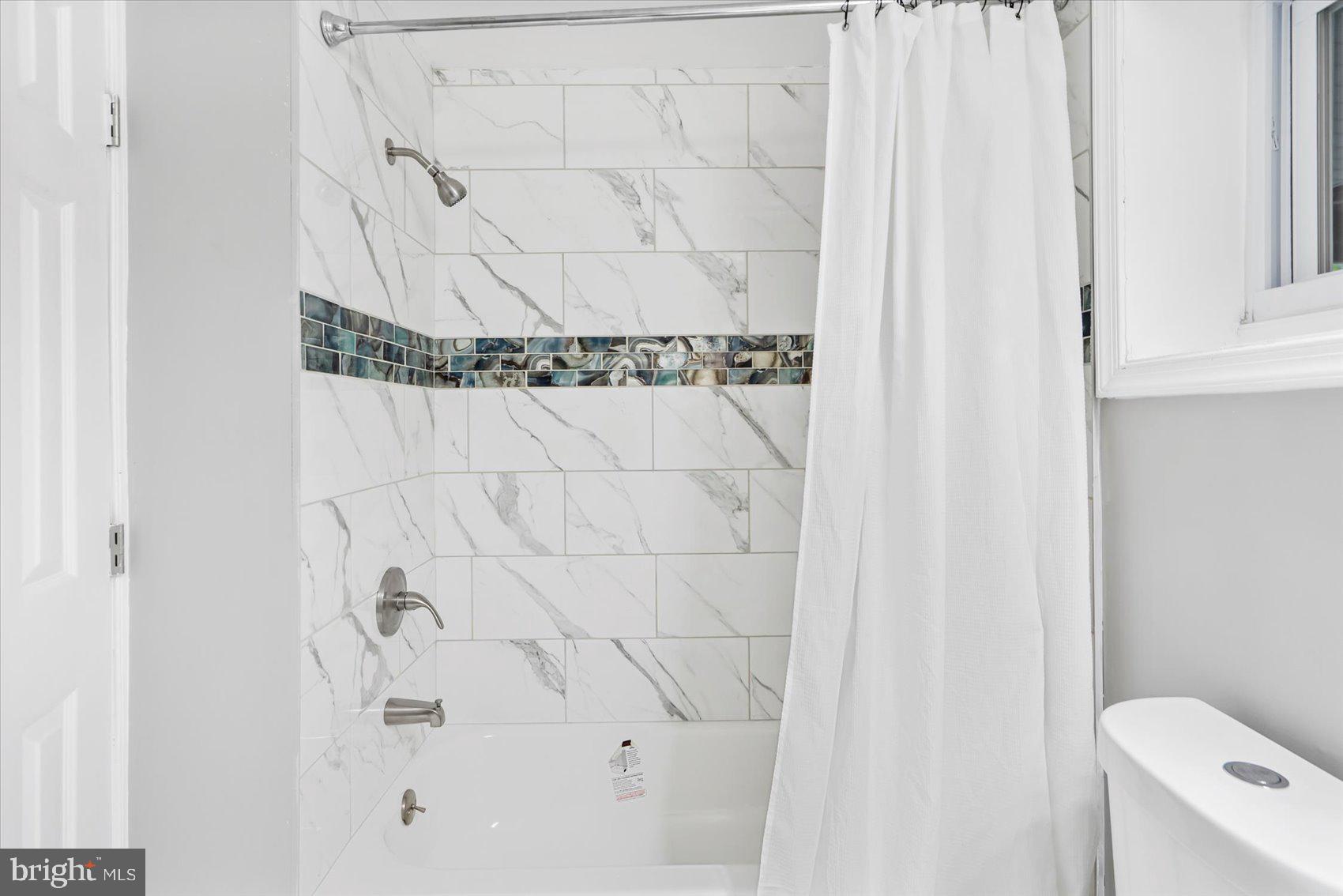 OAKLYN MANOR - Residential