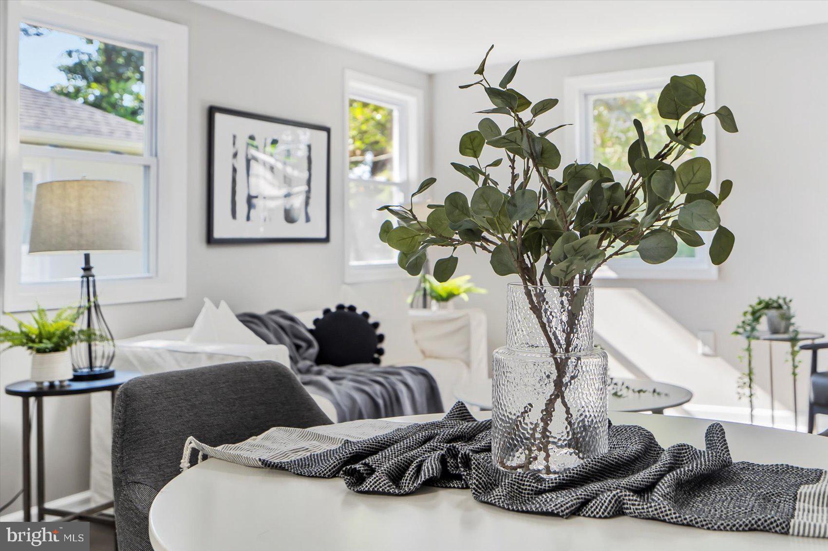 OAKLYN MANOR - Residential