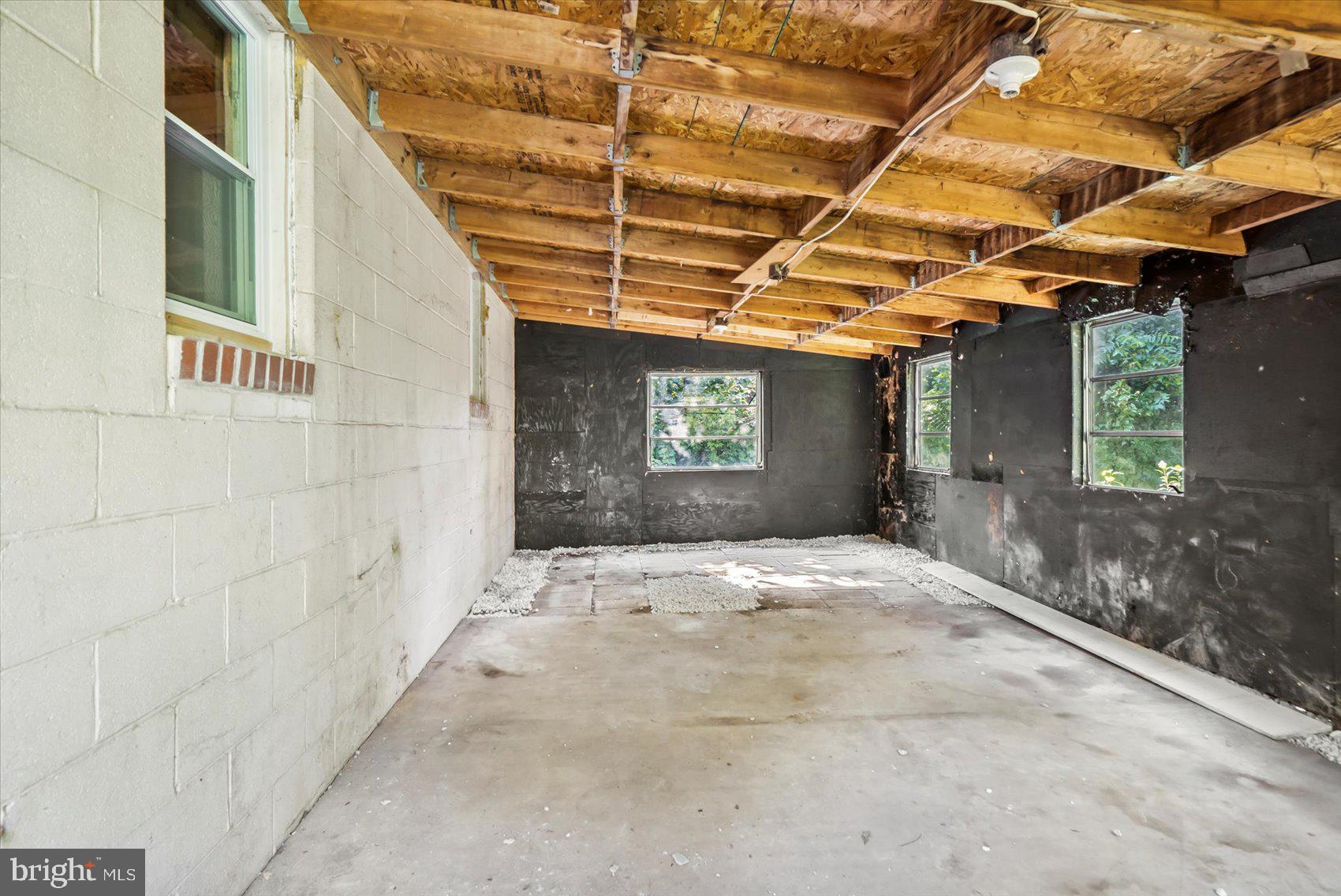 OAKLYN MANOR - Residential