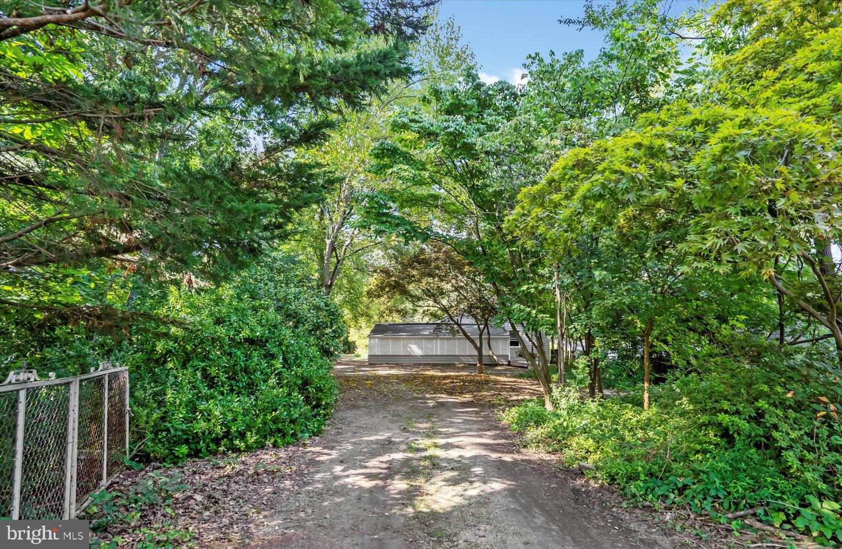 OAKLYN MANOR - Residential