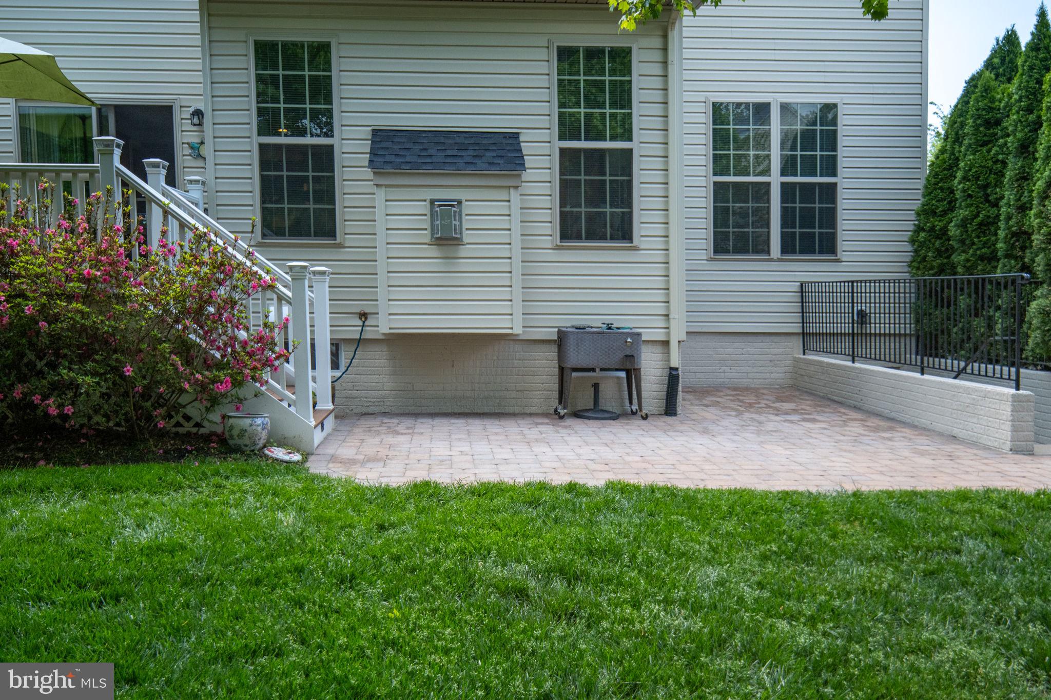 LIBERTY MANOR - Residential