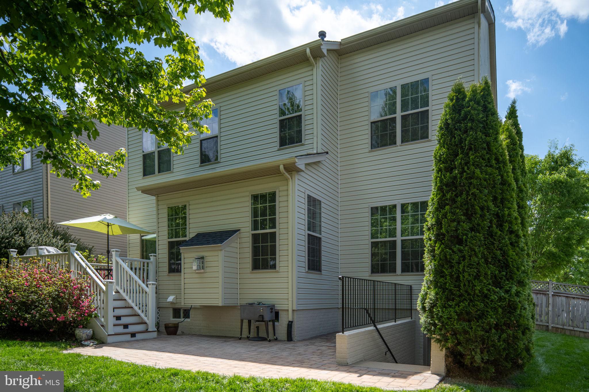 LIBERTY MANOR - Residential