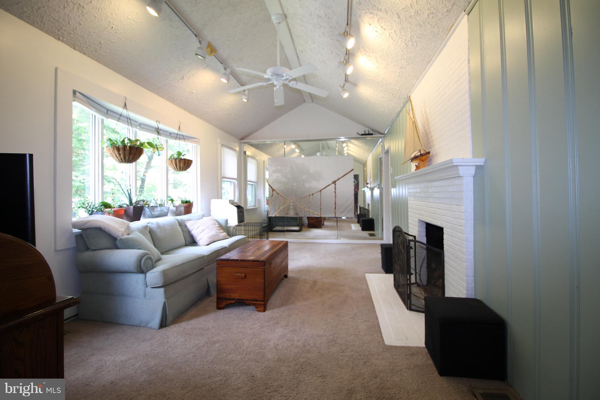 KINGSVILLE - Residential