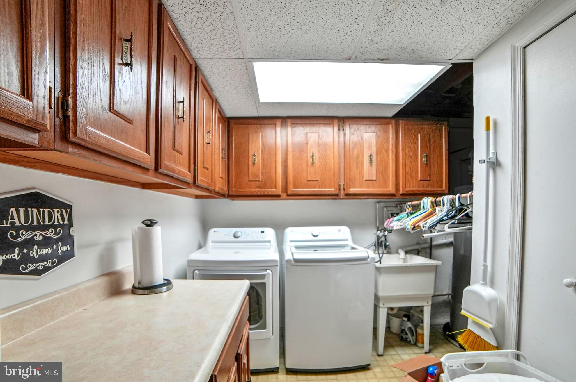 SANDY SPRING ESTATES - Residential