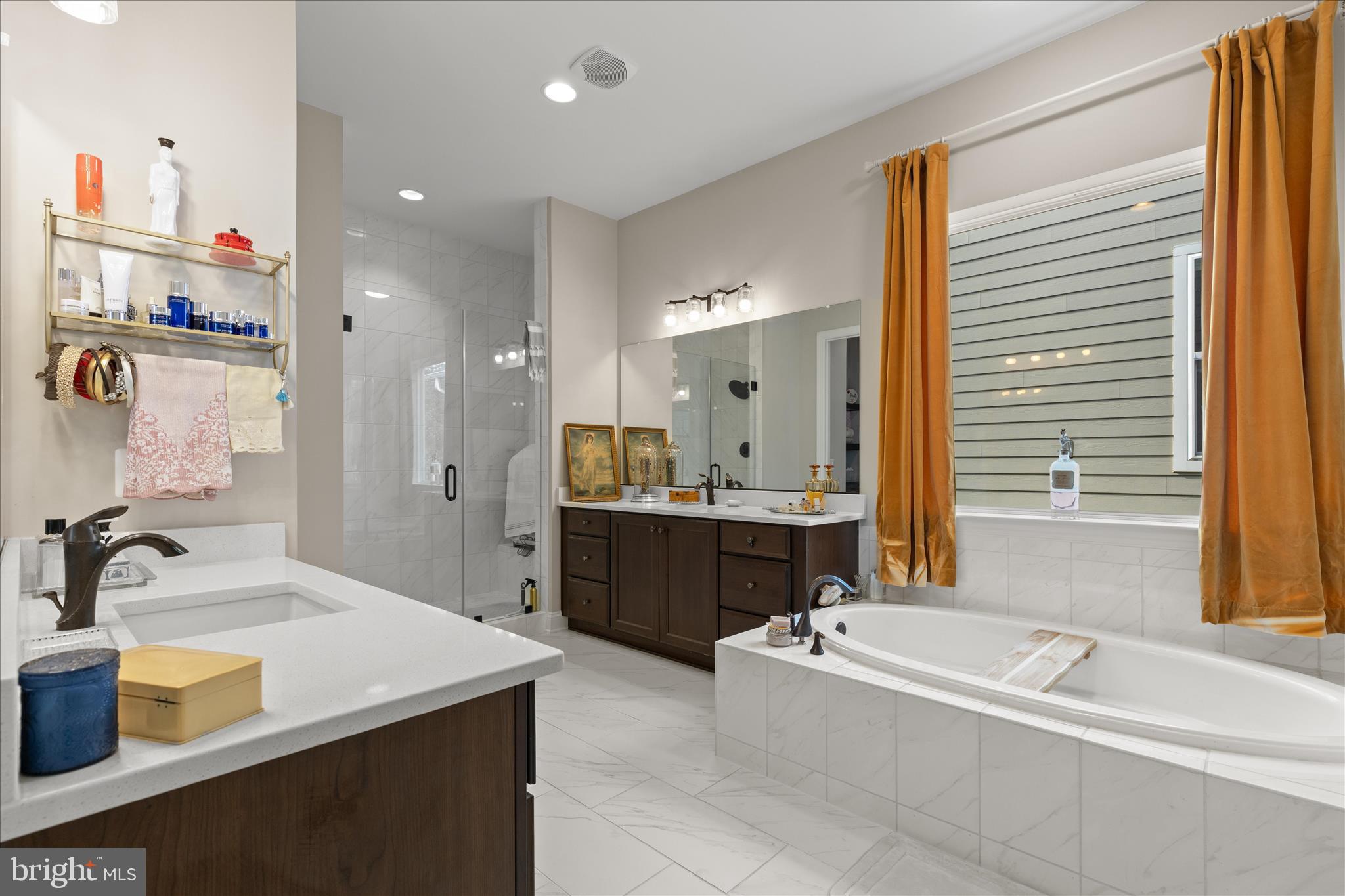 SHENANDOAH, LAKE FREDERICK - Residential