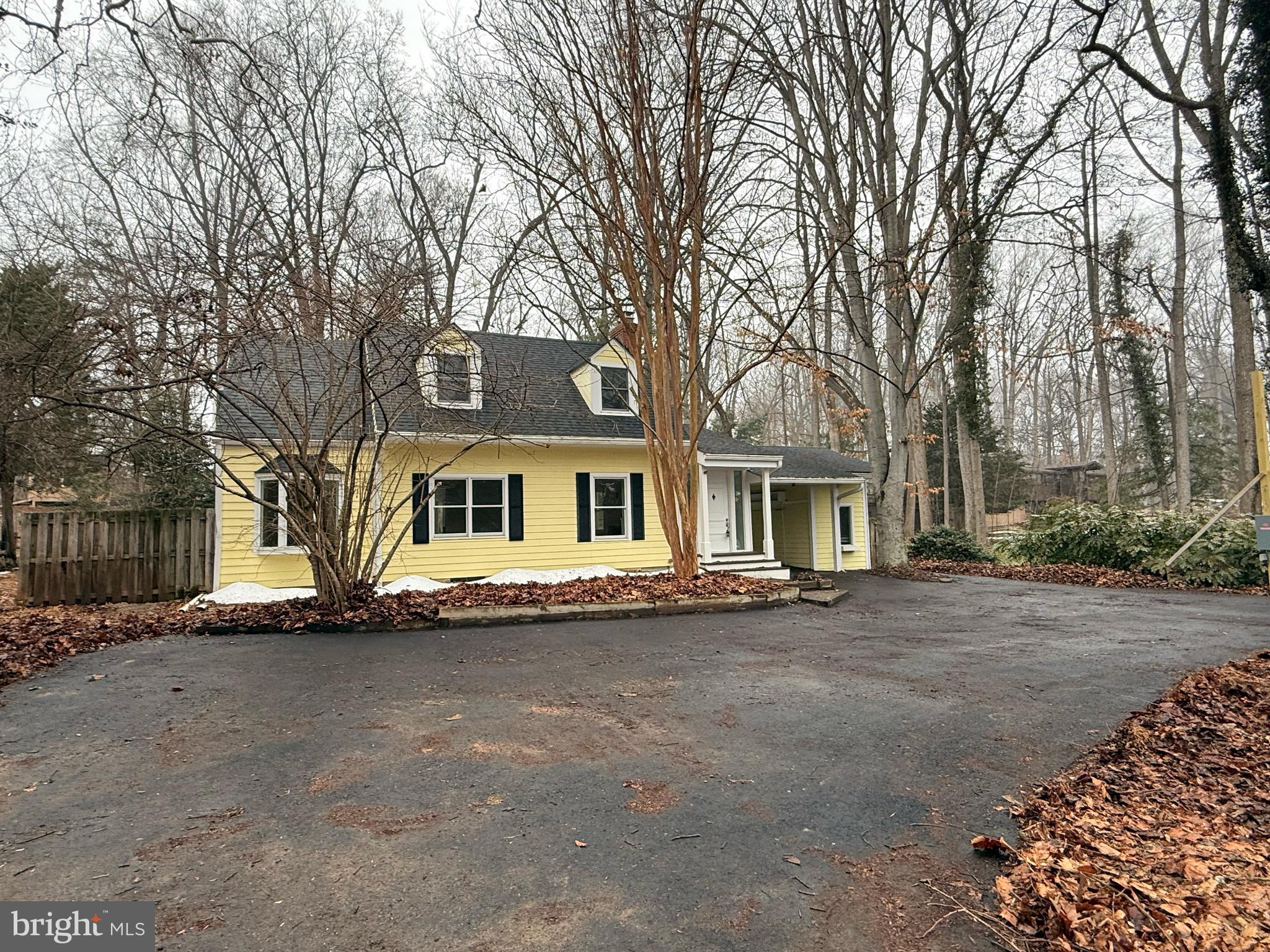 POTOMAC OUTSIDE - Residential