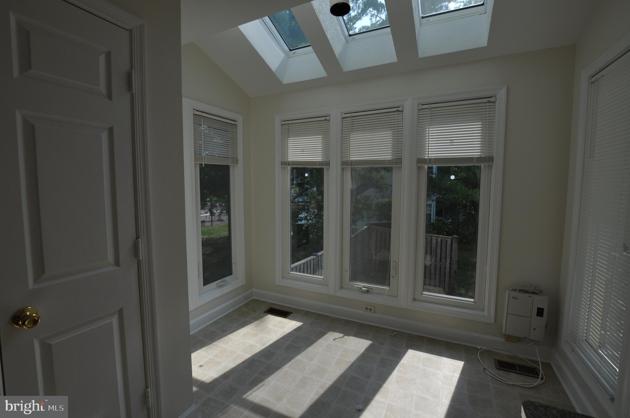 KINGSTOWNE - Residential