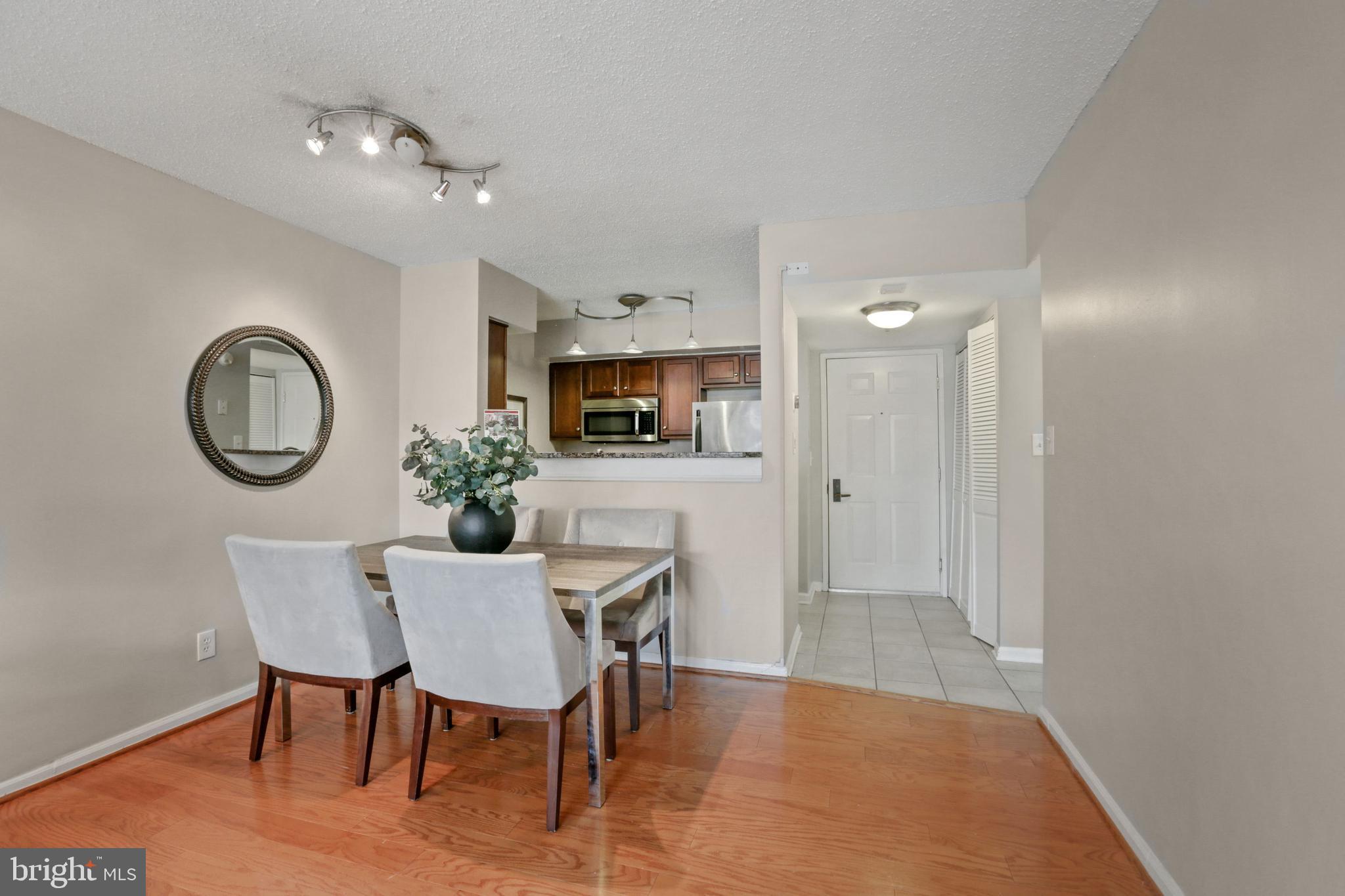 WESTVIEW AT BALLSTON METRO - Residential