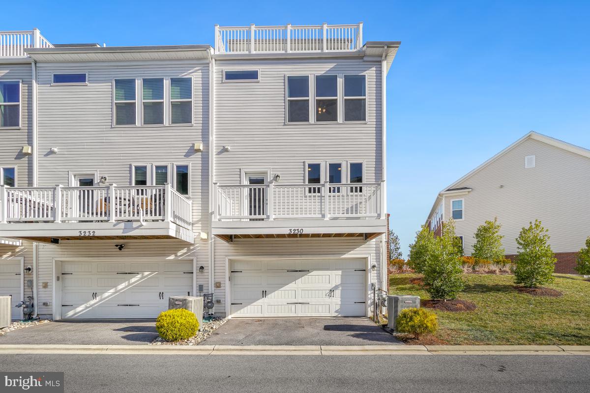 CENTURY ROW - Residential