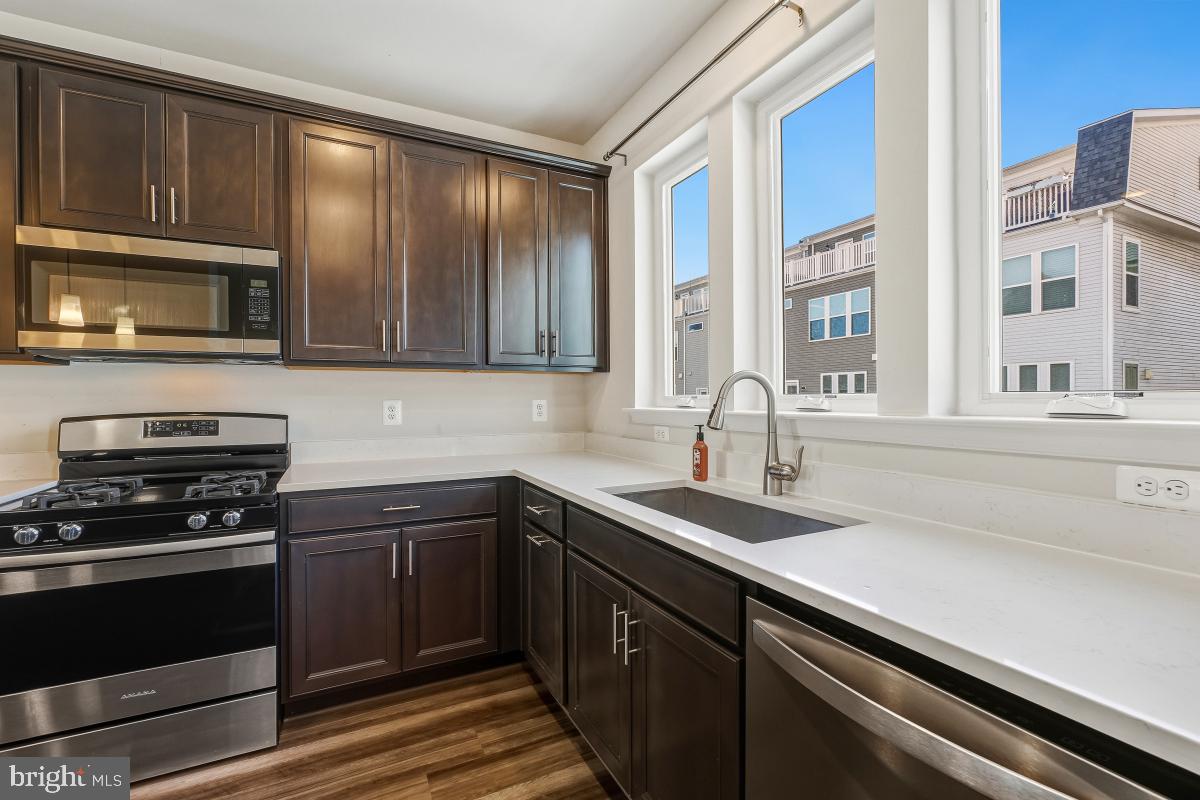 CENTURY ROW - Residential