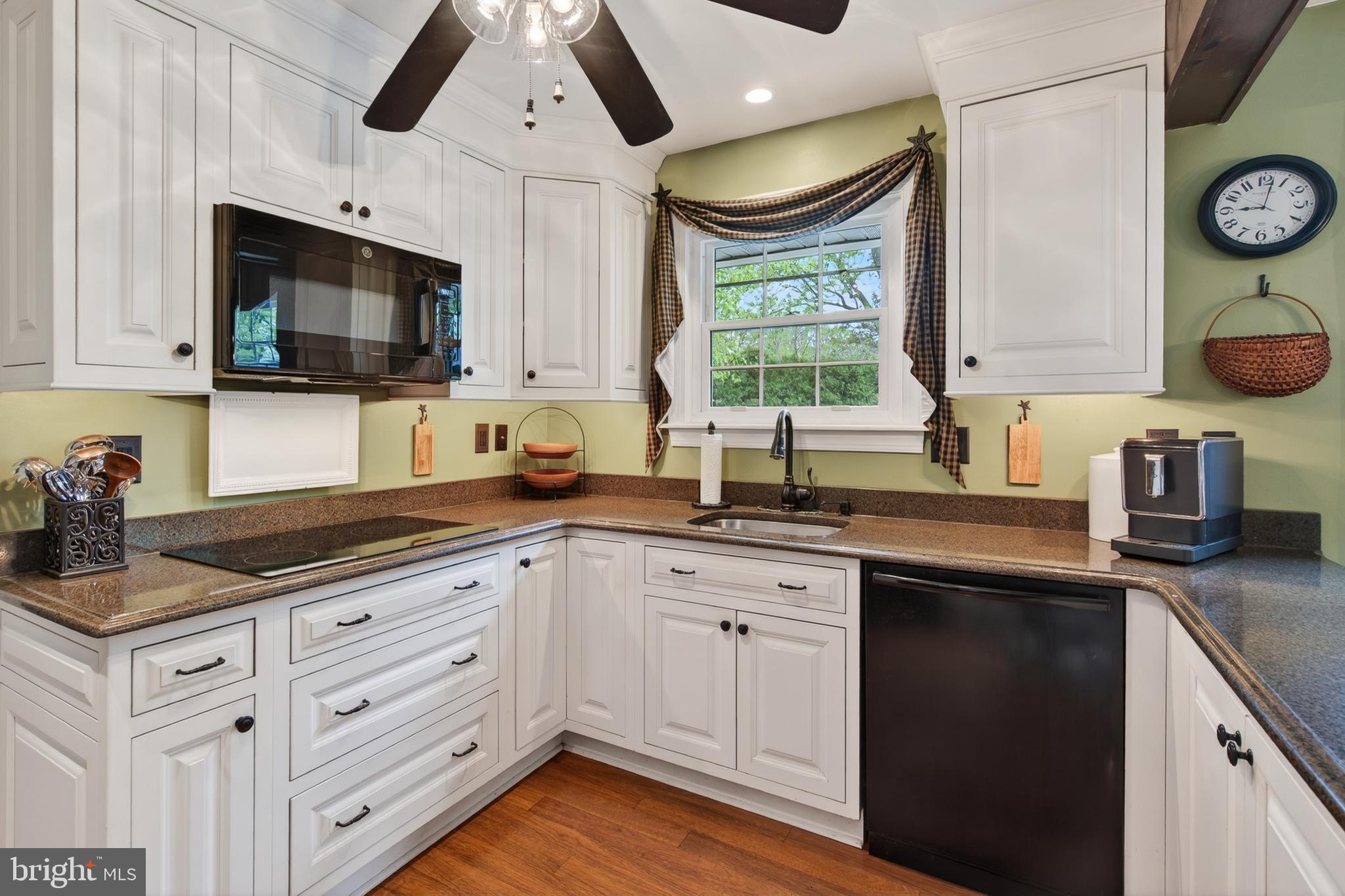 NORRITON WOODS - Residential