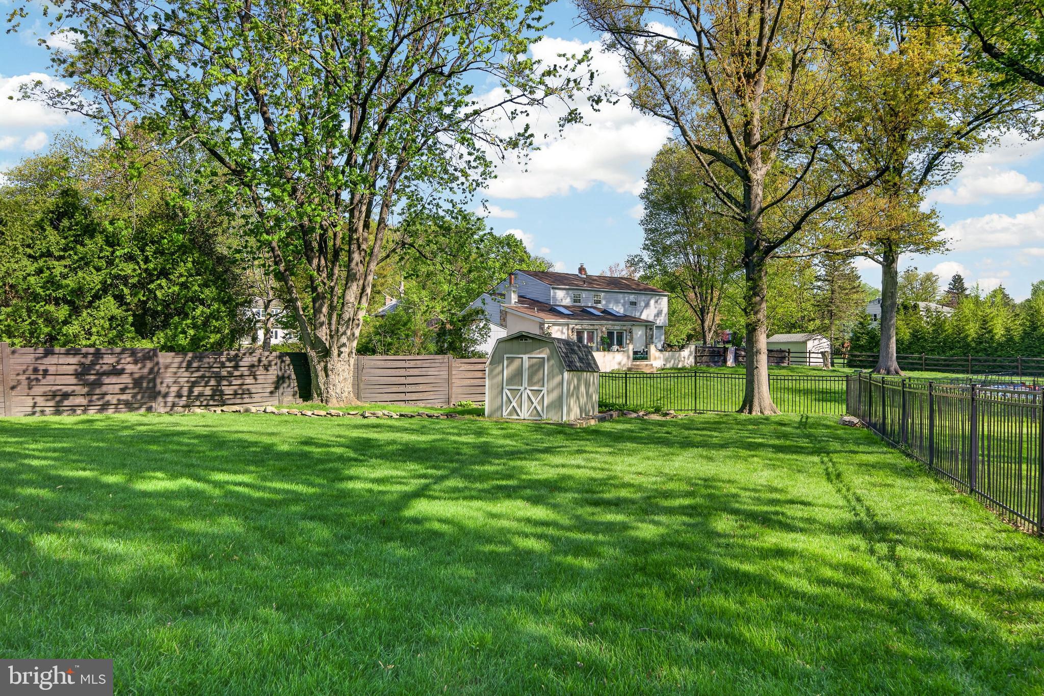 NORRITON WOODS - Residential