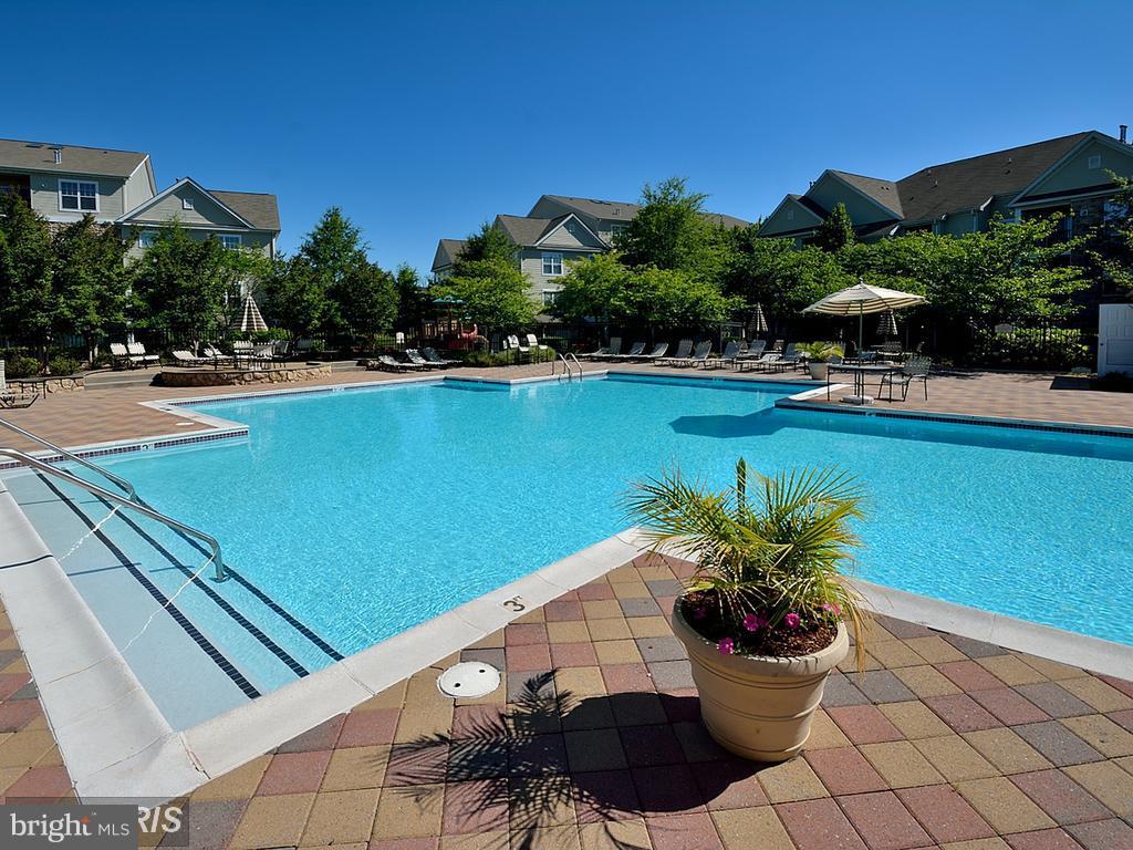 STONEGATE AT FAIRCREST - Residential