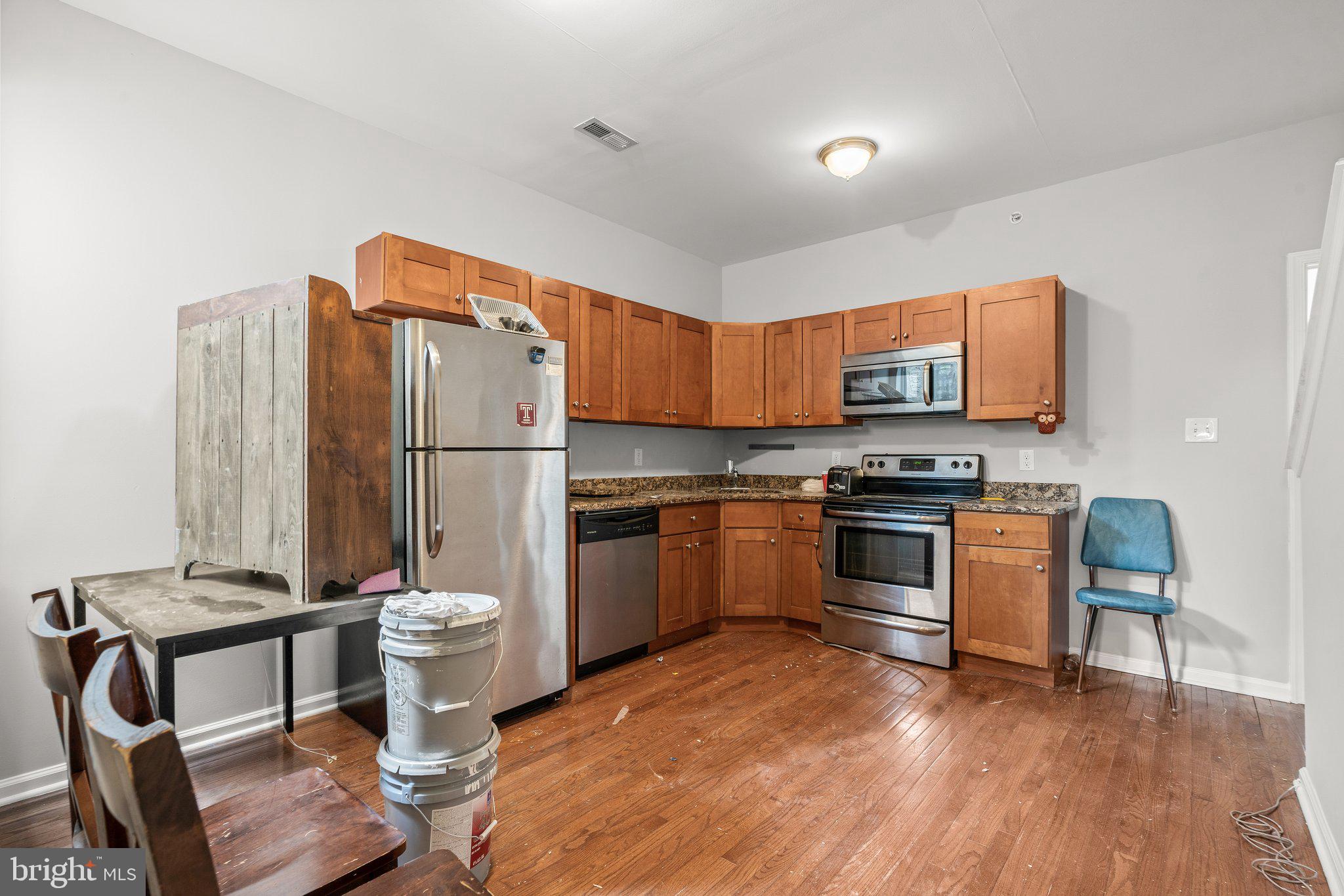 TEMPLE UNIVERSITY - Residential Lease