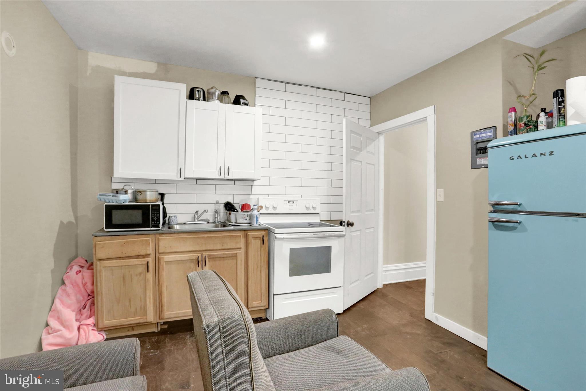 ALLISON HILL - Commercial Sale