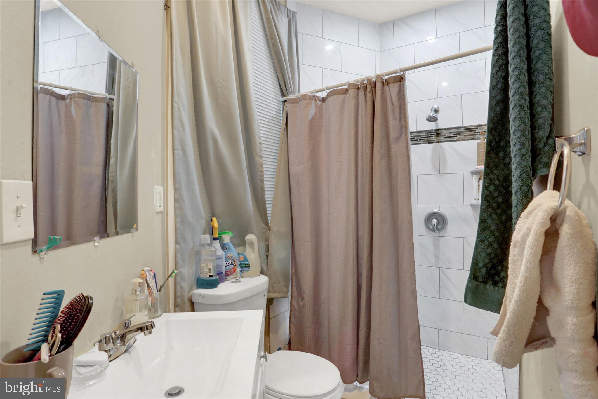 ALLISON HILL - Commercial Sale