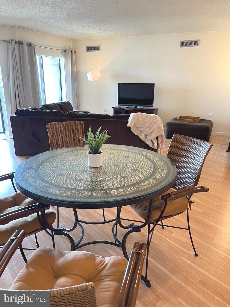 VALLEY FORGE TOWER - Residential