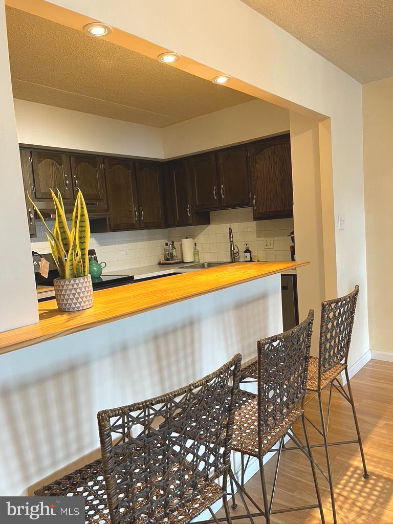 VALLEY FORGE TOWER - Residential