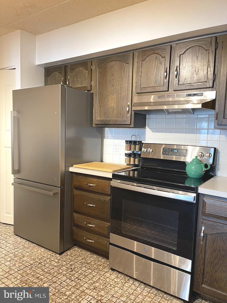 VALLEY FORGE TOWER - Residential
