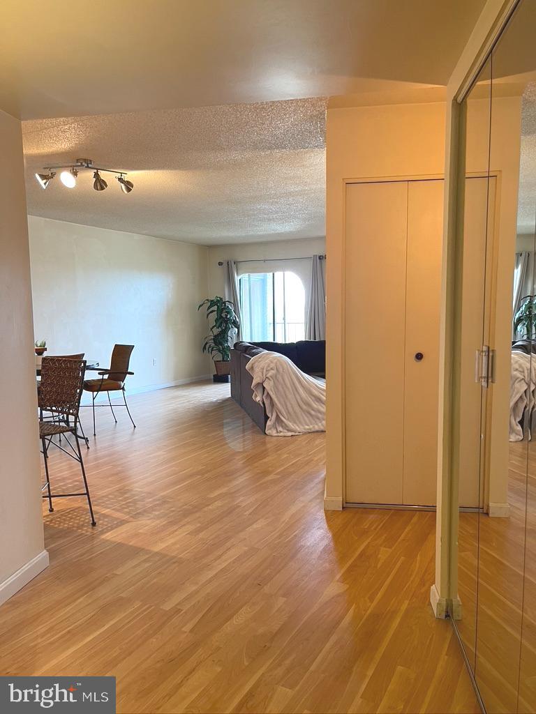 VALLEY FORGE TOWER - Residential