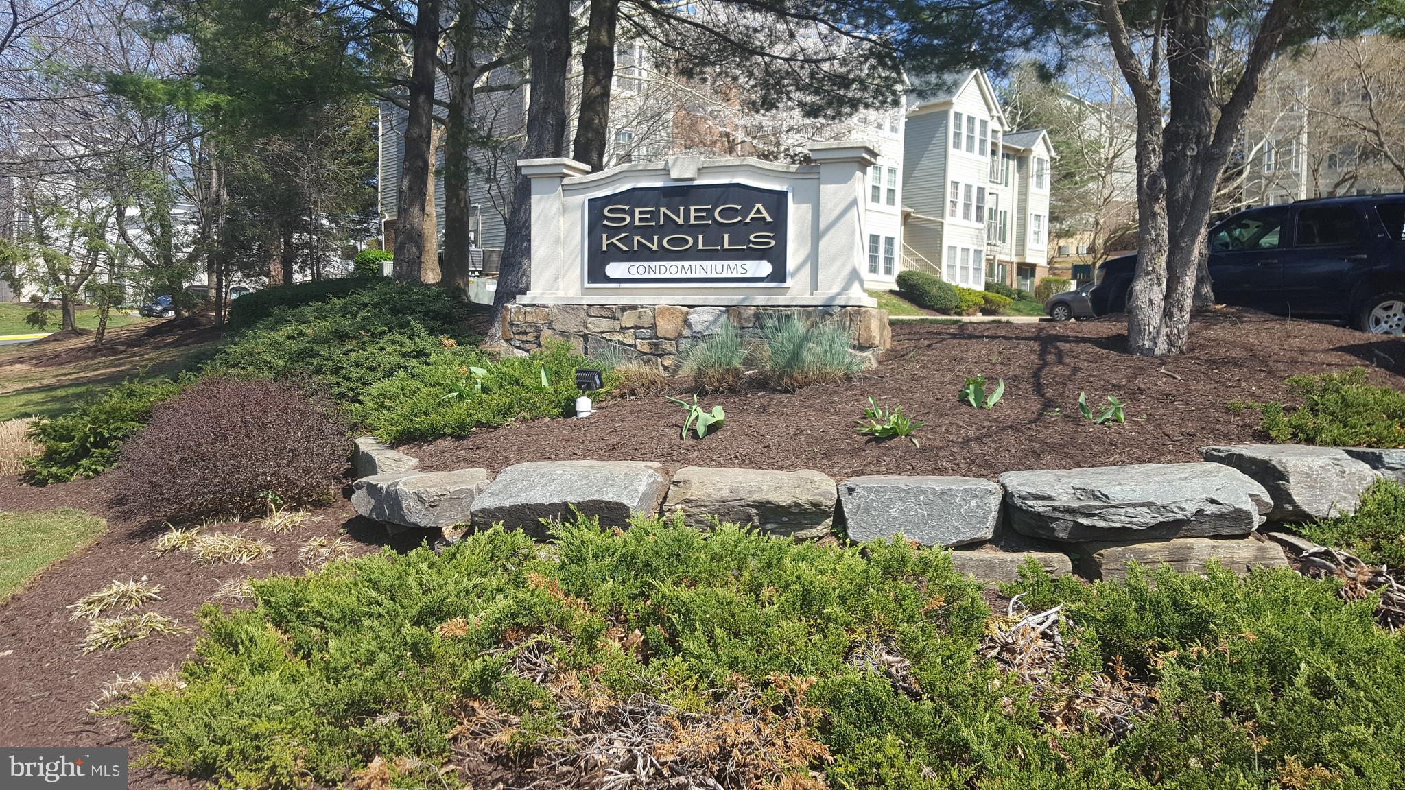 SENECA KNOLLS CODM - Residential Lease