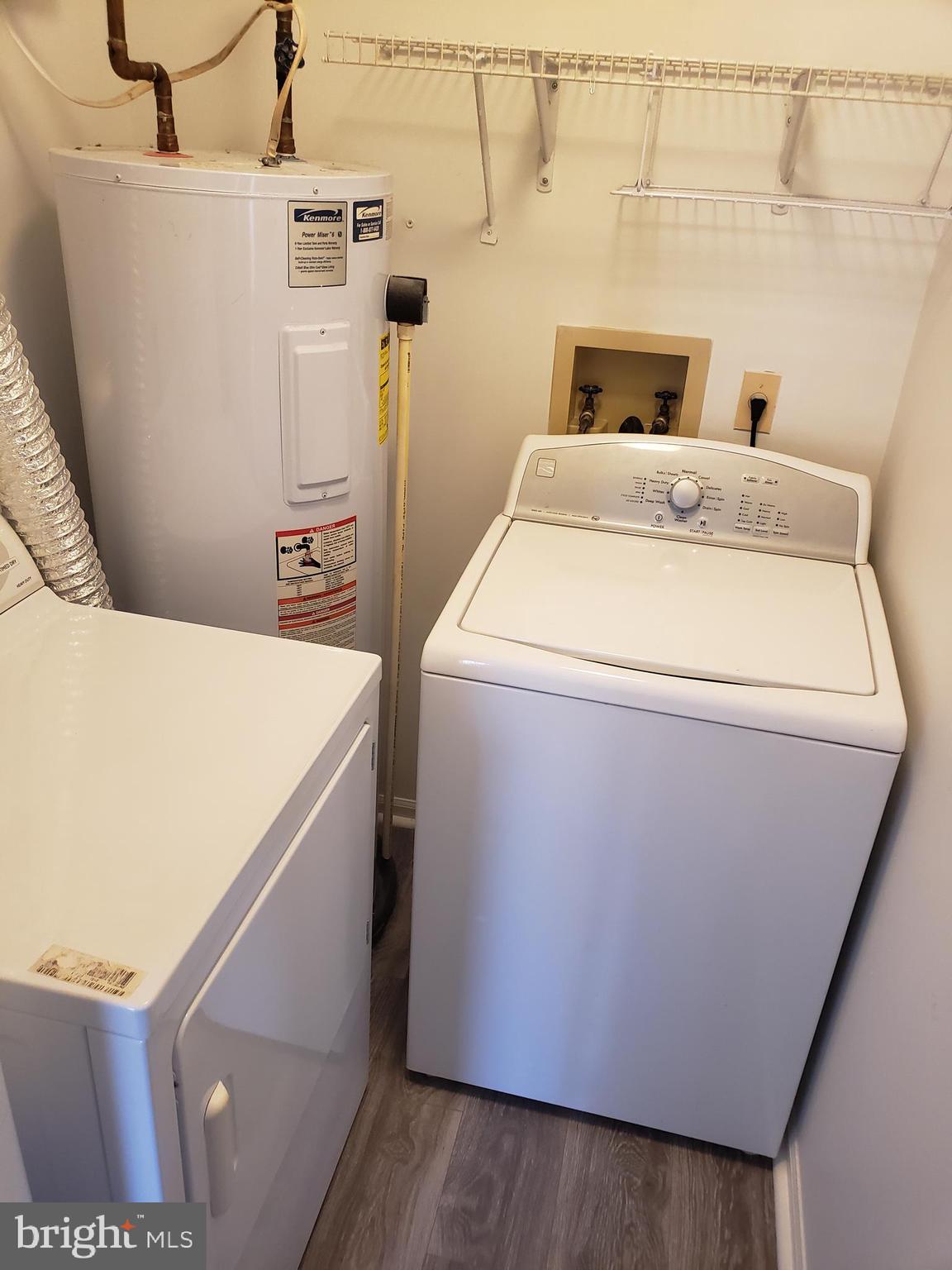 SENECA KNOLLS CODM - Residential Lease