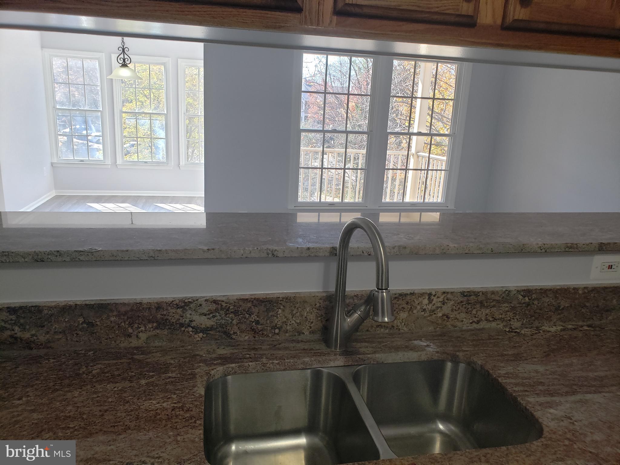 SENECA KNOLLS CODM - Residential Lease