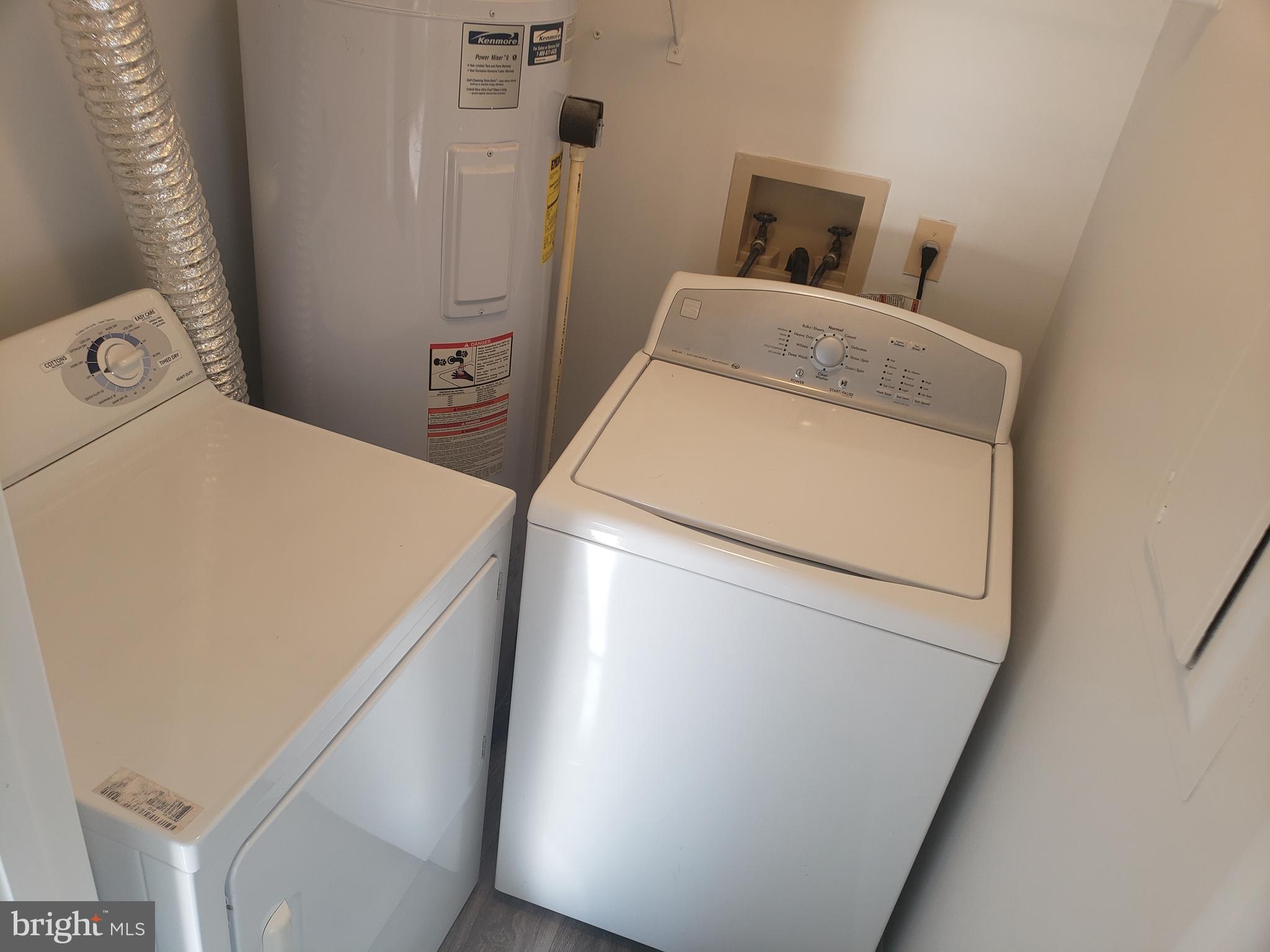 SENECA KNOLLS CODM - Residential Lease