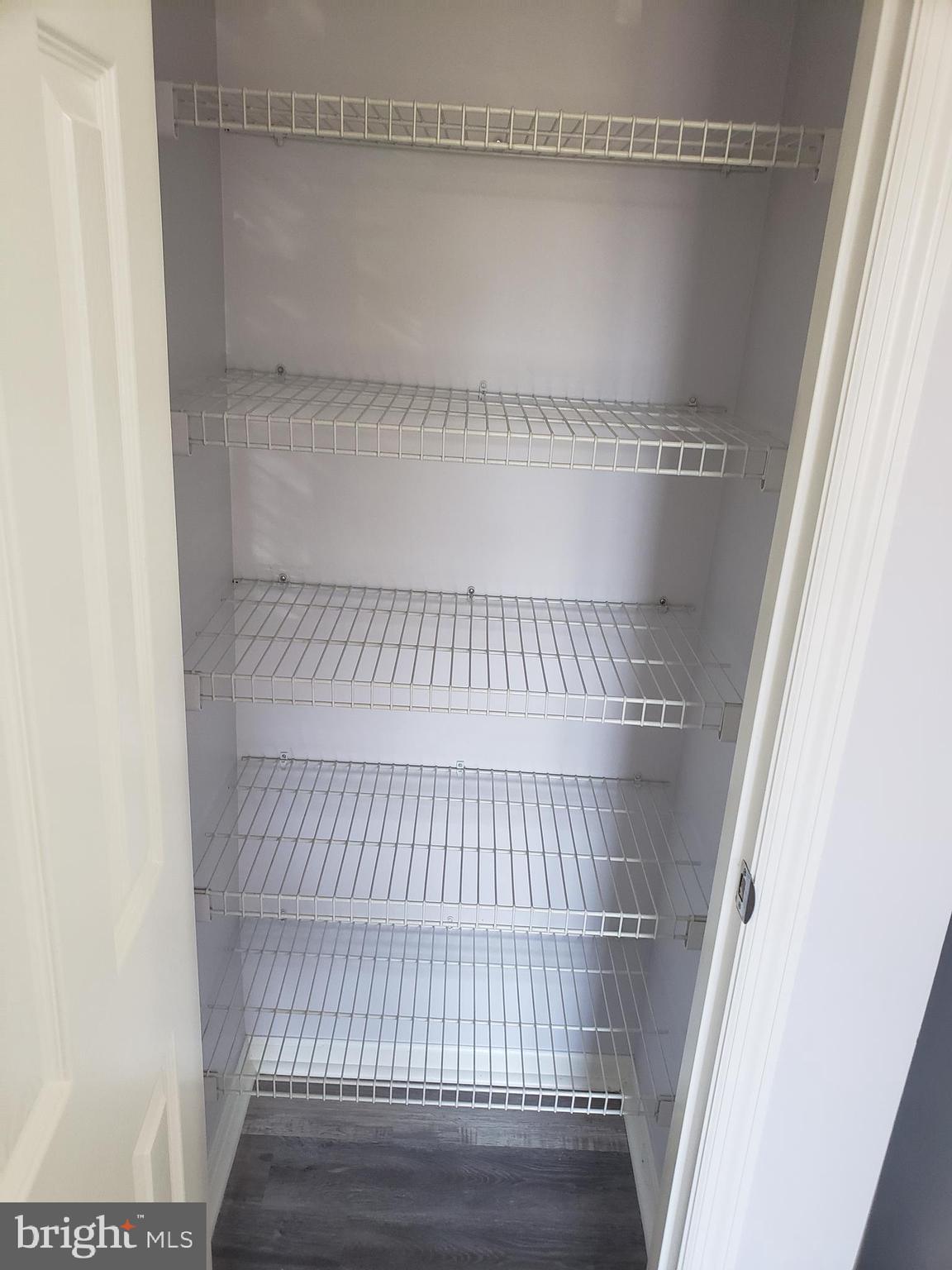 SENECA KNOLLS CODM - Residential Lease