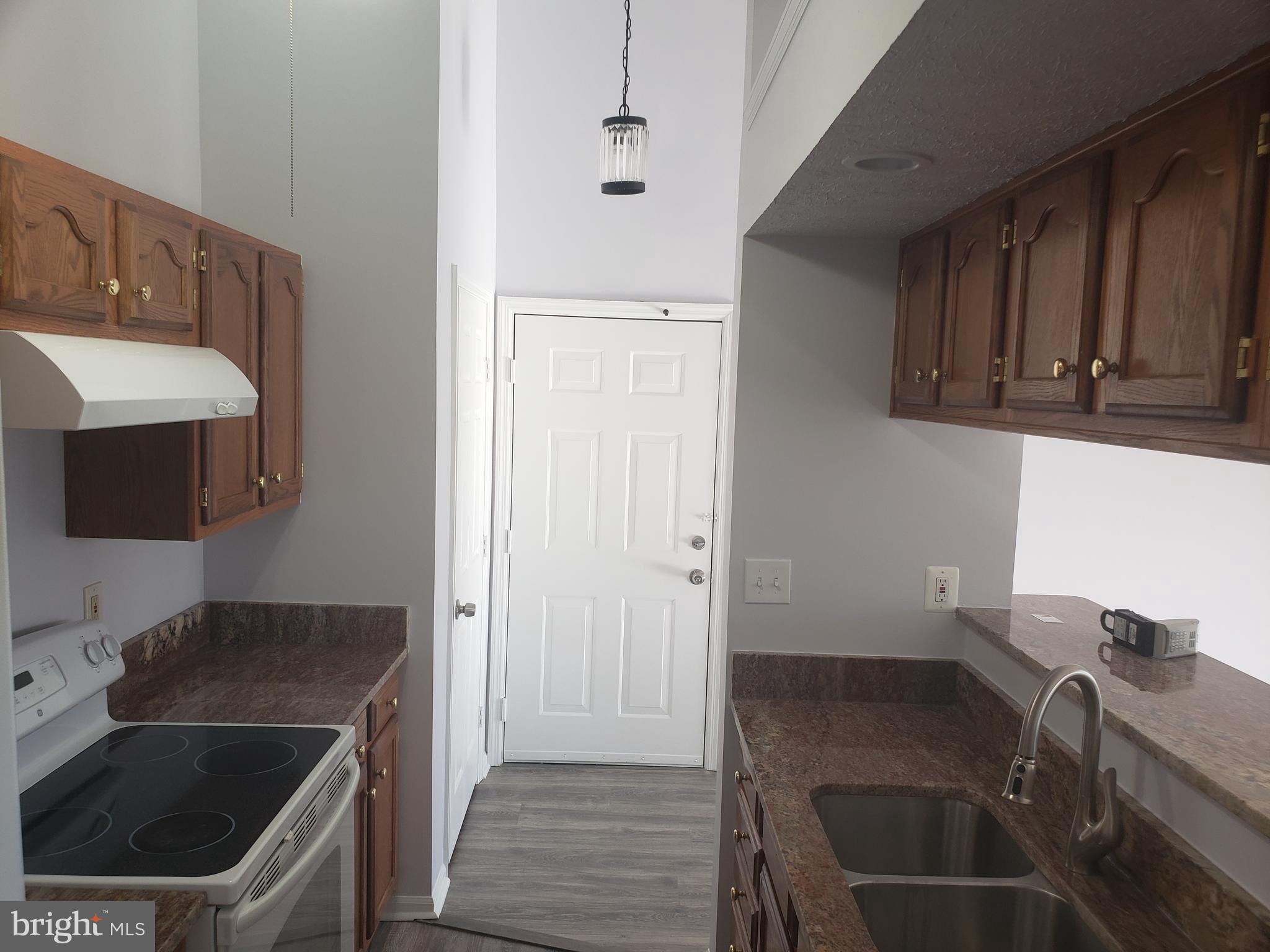 SENECA KNOLLS CODM - Residential Lease