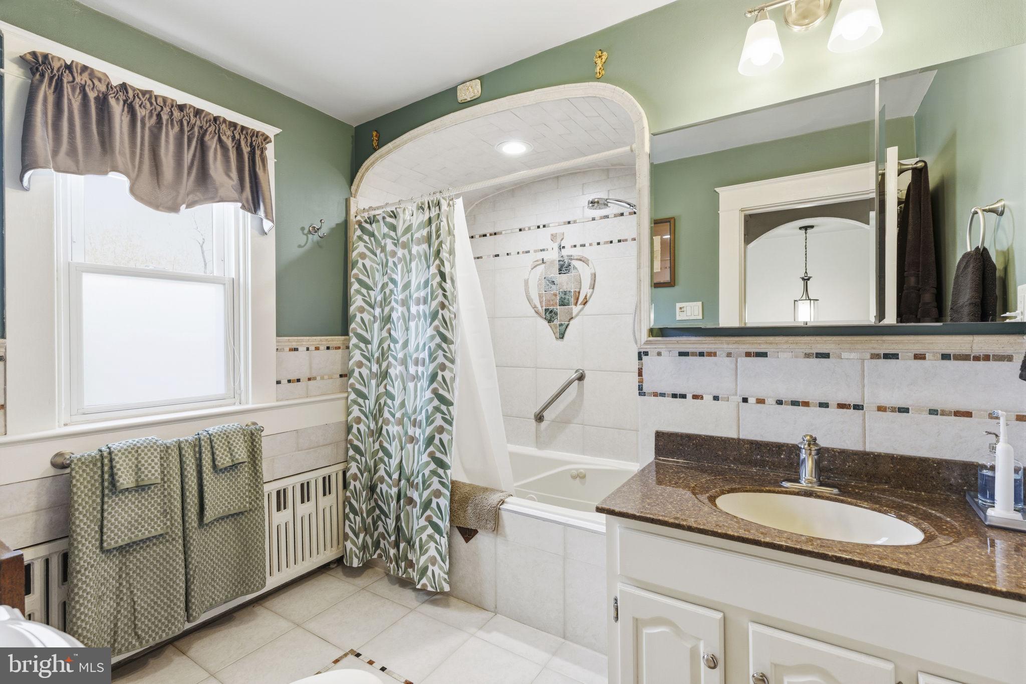 BLOOMSBURY PARK - Residential