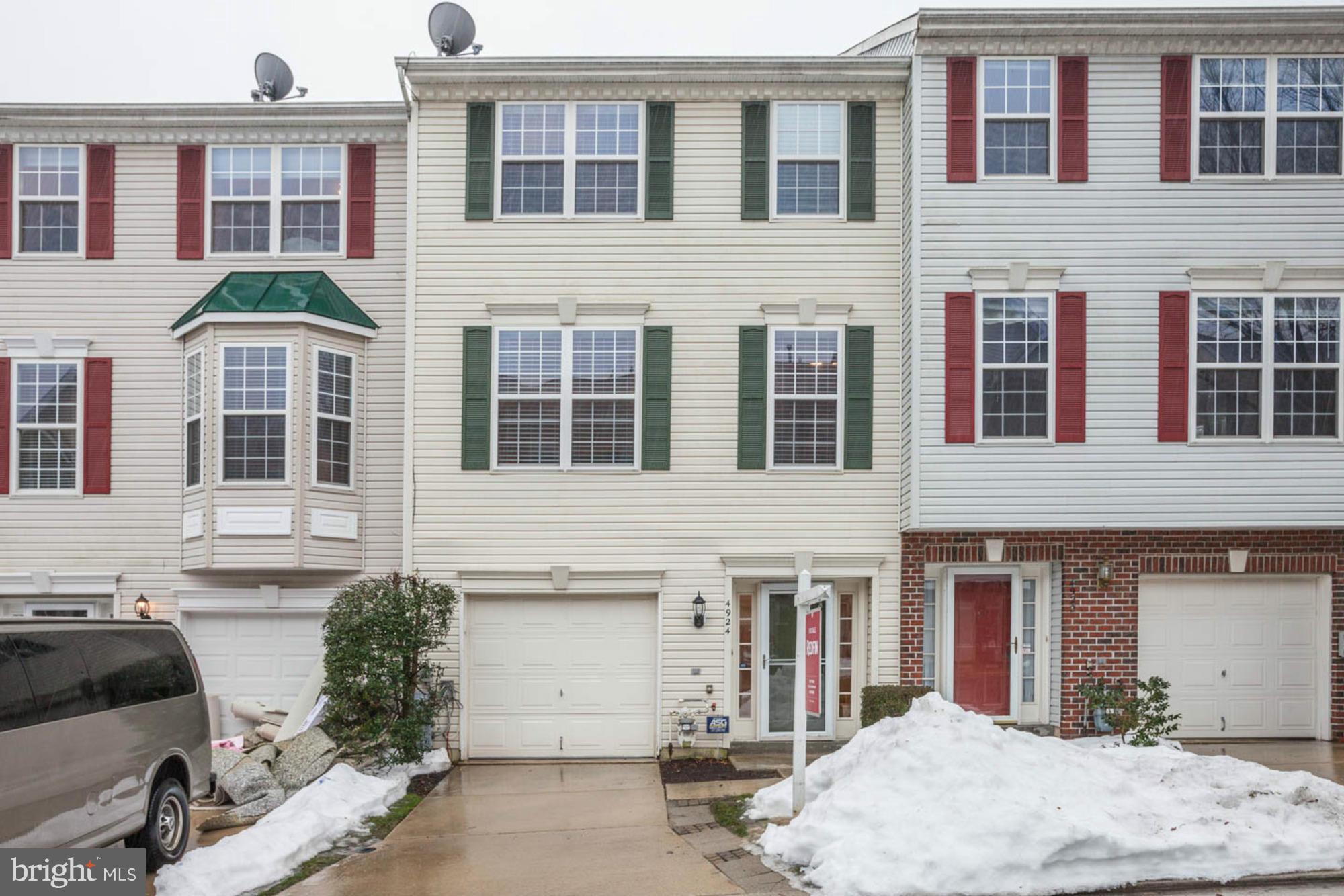 Beautiful 3BR 2FB 2HB 3 level townhome in Ellicott City. Main and Upper levels have 9 ft ceilings, Main level has crown moulding and custom built-ins. Updated kitchen features granite and ceramic tile. Master BR w/walk in closet, double sinks, soaking tub w/vaulted ceilings. LL has a 1/2 bath and new pavers in rear under deck. Garage w/workbench and sink. Carpet, AC, Hot Water heater <1 yr old.