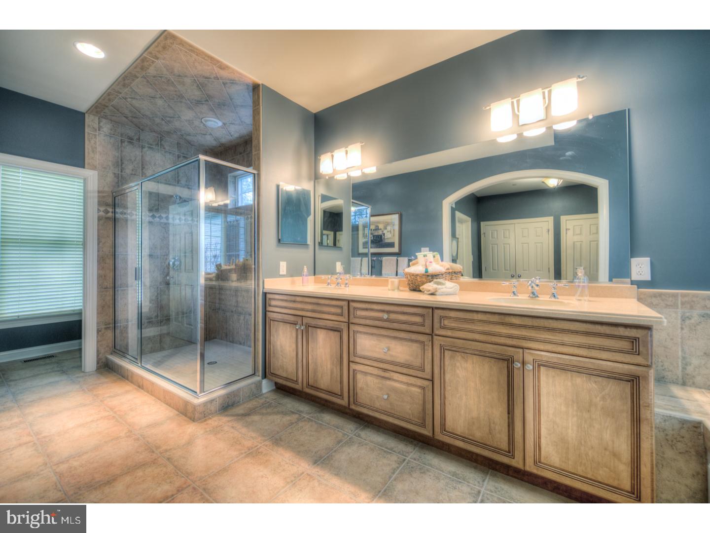 WHITEGATE - Residential