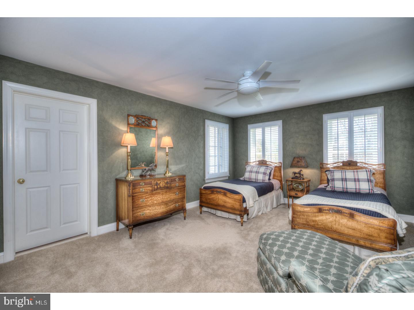 WHITEGATE - Residential