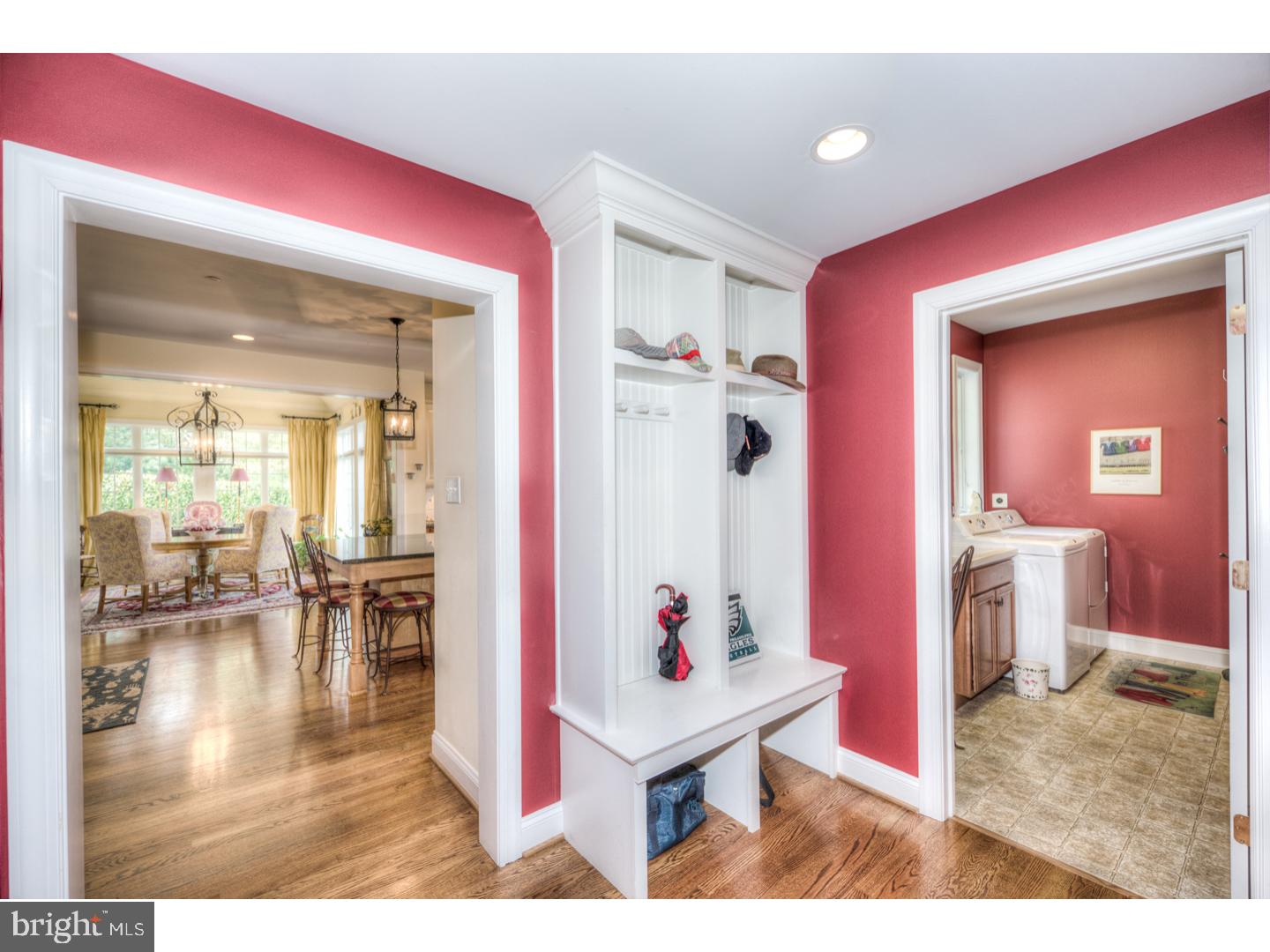 WHITEGATE - Residential