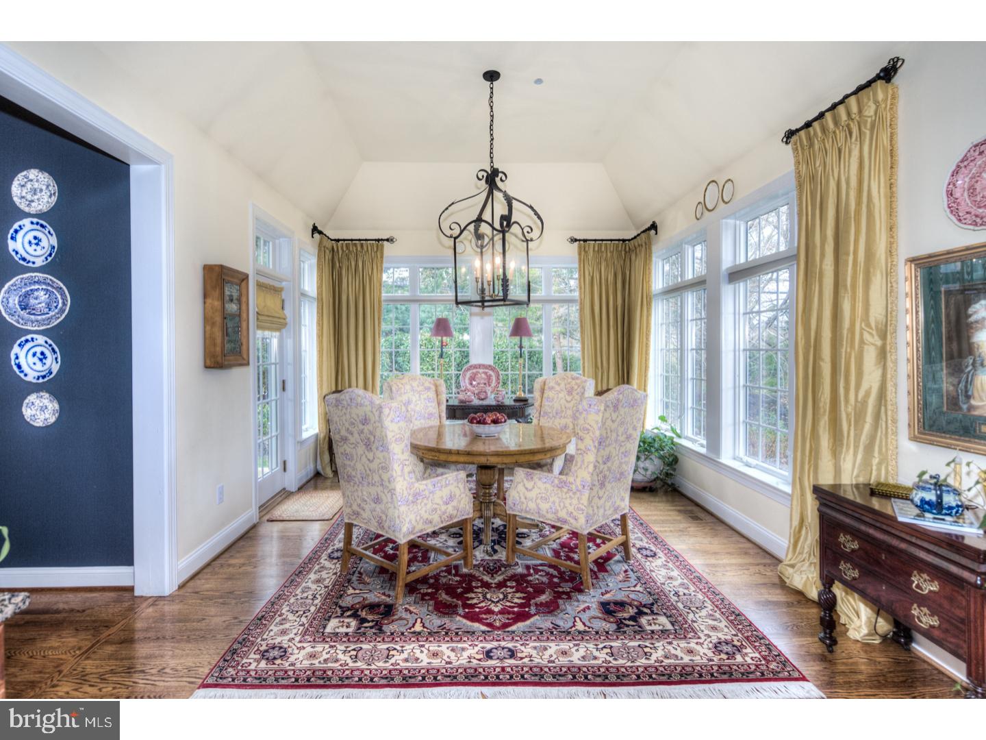 WHITEGATE - Residential