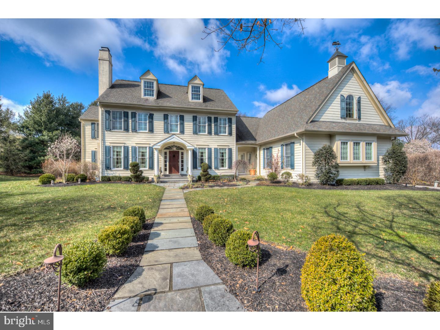 WHITEGATE - Residential